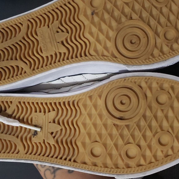 Adidas shoes - Picture 6 of 10